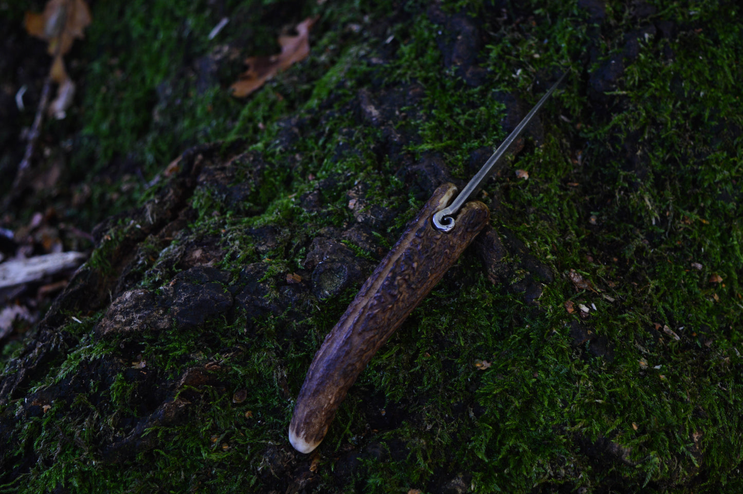 Primitive Mountain Man Friction Folder / Wrought Iron San Mai Blade / Stag handle / UK Legal Carry