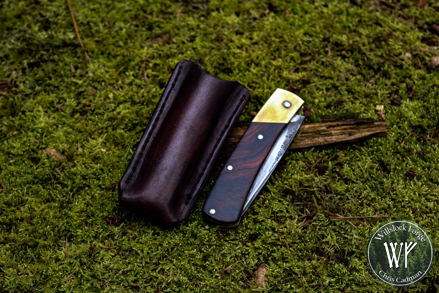 Hand-forged slipjoint folding knife / Pattern-welded Go-Mai Damascus blade / UK Legal / Antiqued Brass & Desert Ironwood Handle