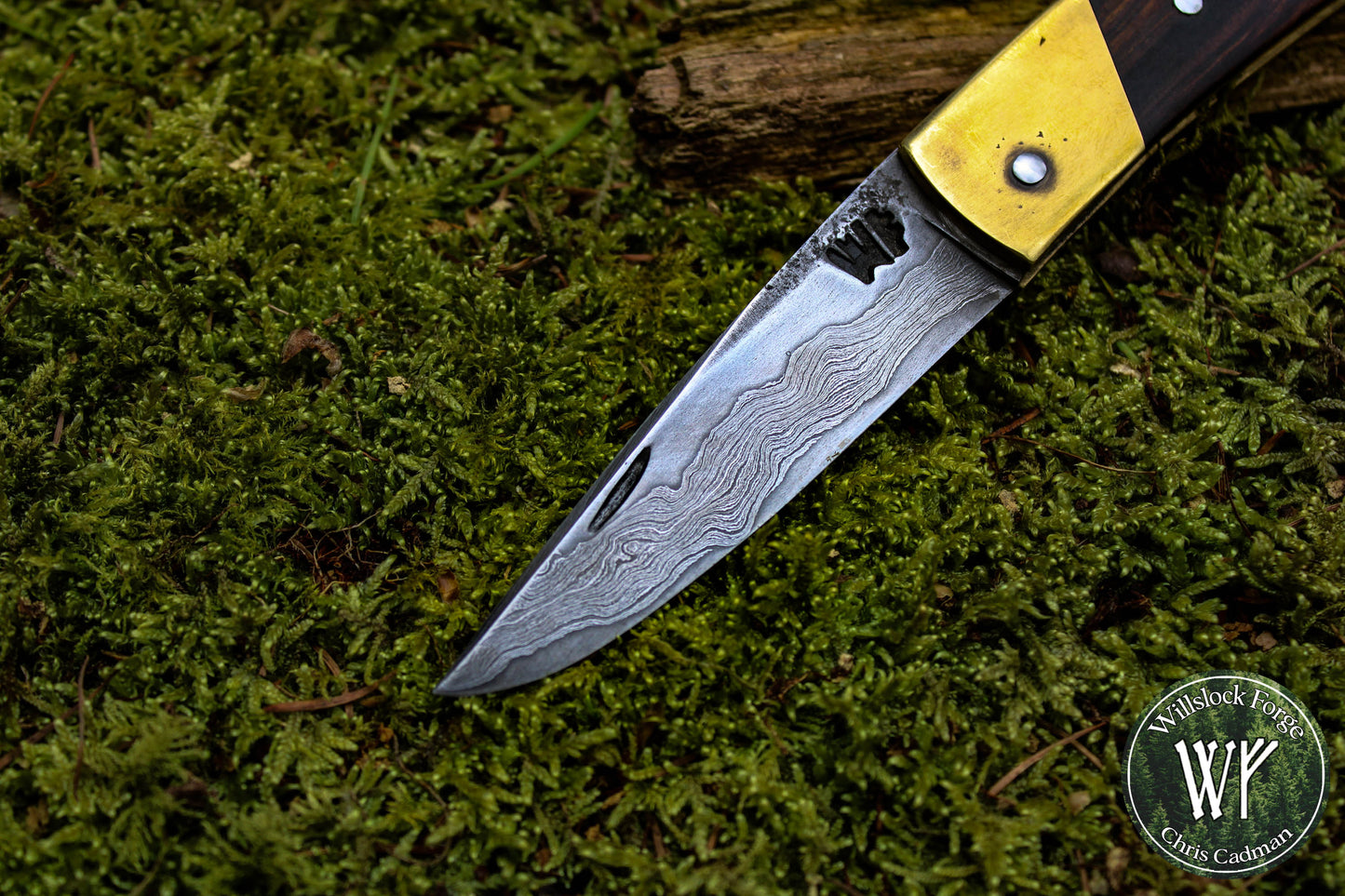 Hand-forged slipjoint folding knife / Pattern-welded Go-Mai Damascus blade / UK Legal / Antiqued Brass & Desert Ironwood Handle