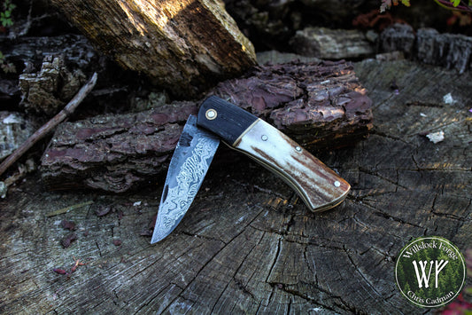 Hand-forged Folding Knife / Heavy duty slipjoint / Go-Mai Damascus Blade with Brass, Bog Oak and Reindeer Antler handle / Non-locking UK Legal CarryHandle / Non-locking UK Legal Carry