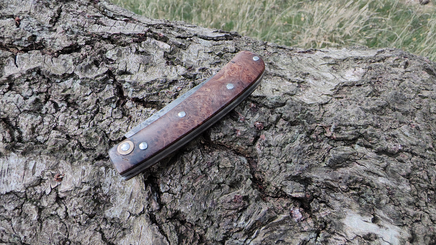 Hand-forged Folding Knife / Pattern-welded blade / Ash Burl Scales / Non-locking UK Legal Carry