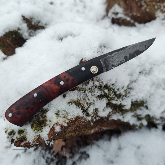 Hand-forged Slipjoint / Heavy Duty Folding Knife / Raindrop Damascus San Mai blade / Bog Oak bolsters with Yew Burl Scales / UK Legal Pocketknife