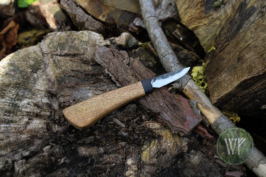Hand-forged detail woodcarving knife with African Blackwood and Lacewood handle