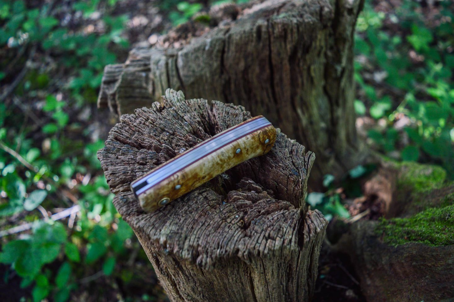 Hand-forged Slipjoint Puukko / Heavy Duty Folding Knife / Sheffcut Carbon Steel blade with Stabilized Holly Burl Scales / UK Legal Pocketknife