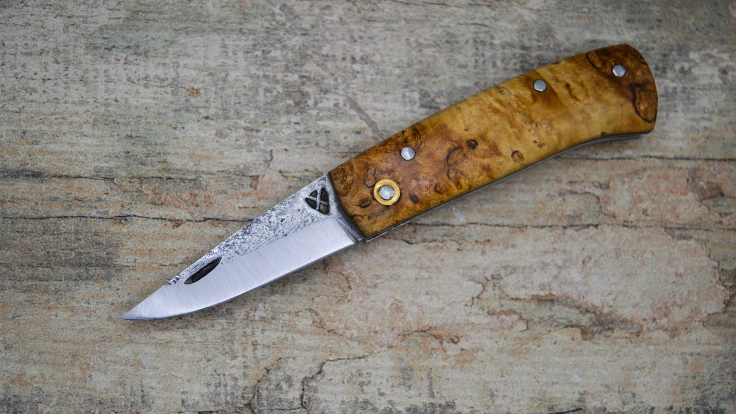 Hand-forged Slipjoint Puukko / Heavy Duty Folding Knife / Sheffcut Carbon Steel blade with Stabilized Holly Burl Scales / UK Legal Pocketknife