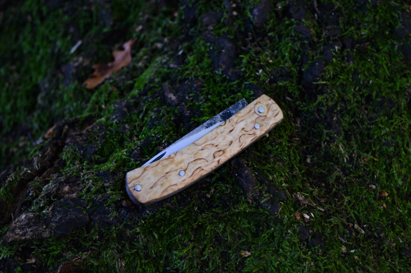 Hand-forged Folding Knife / Carbon Steel Blade/ Titanium Liners with Masur Birch Scales / Heavy duty slipjoint / Non-locking UK Legal Carry