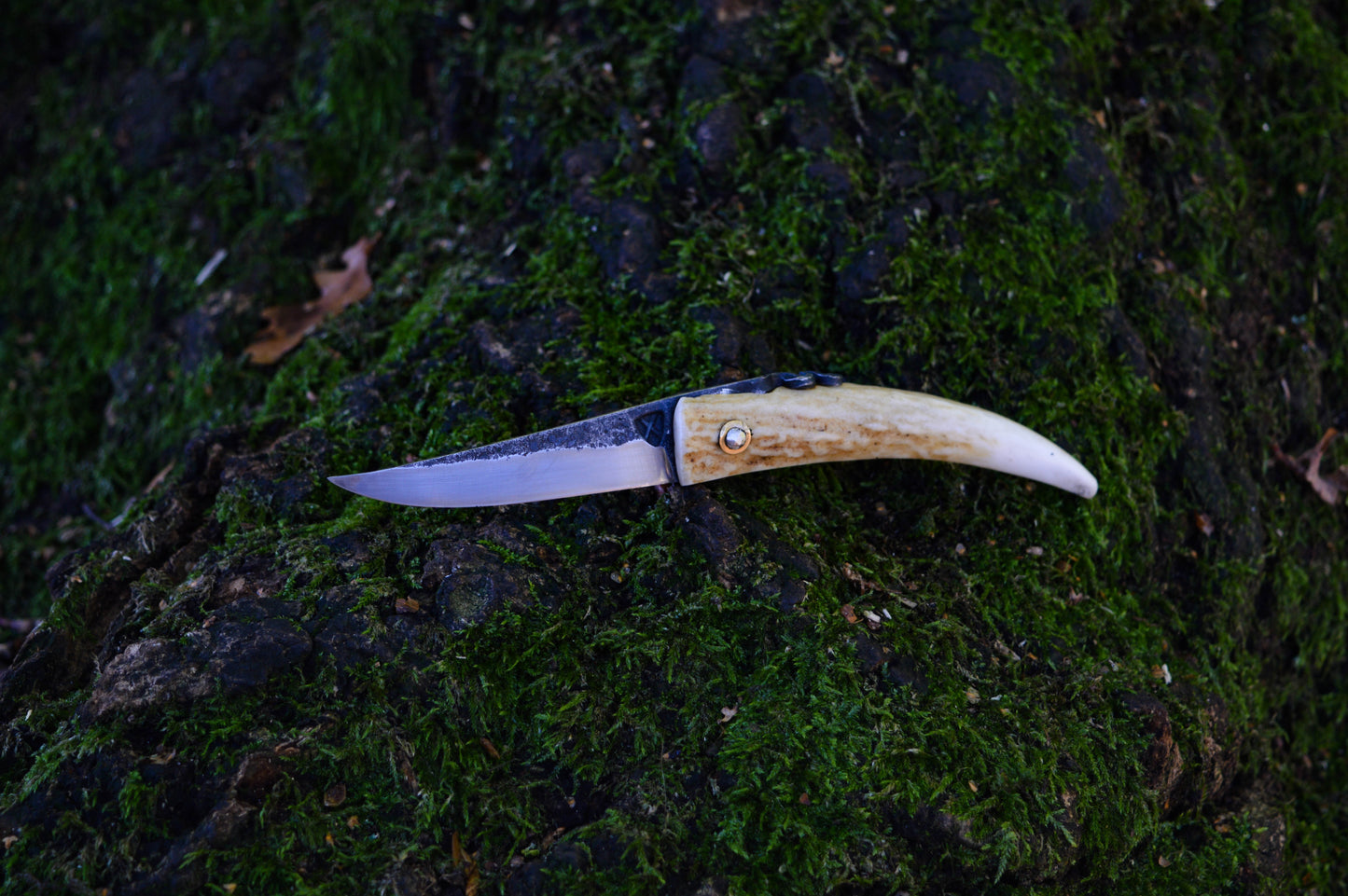 Hand-forged Viking Friction Folder / 15n20 Blade / Stag Antler Handle / UK Legal Pocket Knife