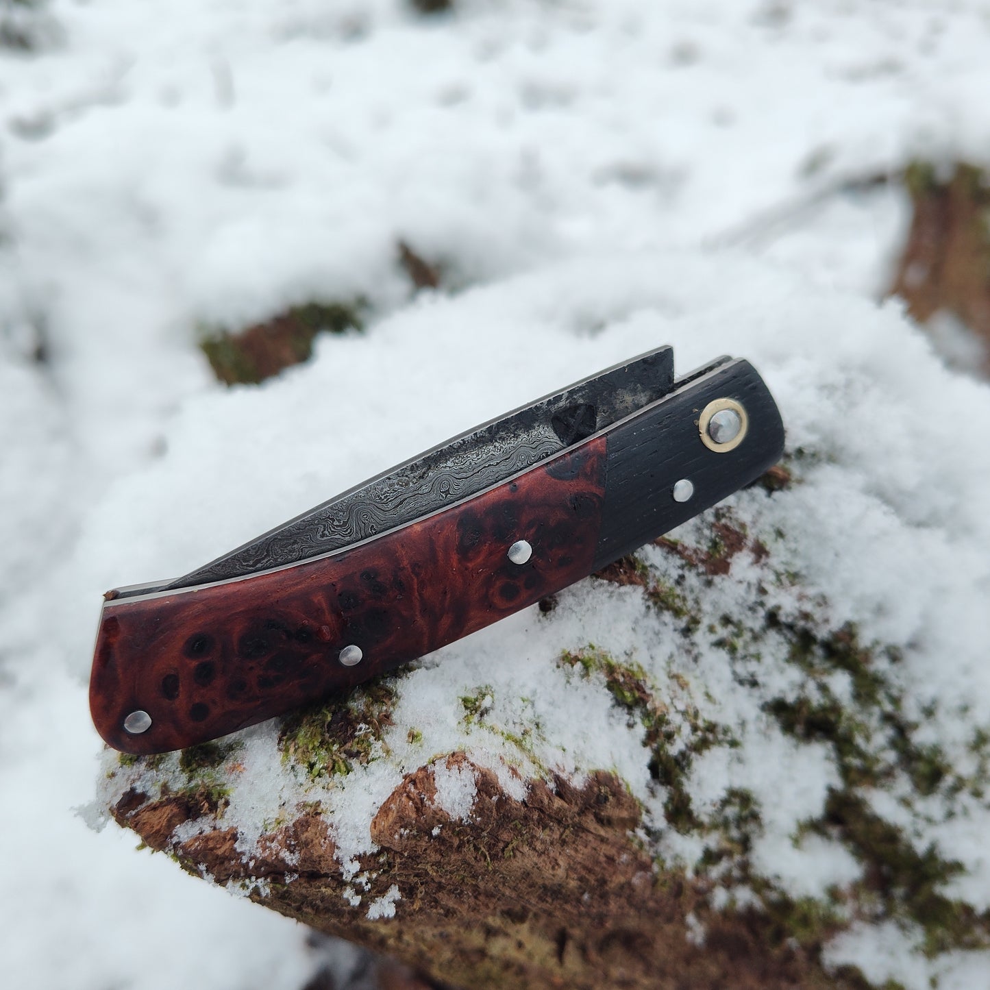 Hand-forged Slipjoint / Heavy Duty Folding Knife / Raindrop Damascus San Mai blade / Bog Oak bolsters with Yew Burl Scales / UK Legal Pocketknife