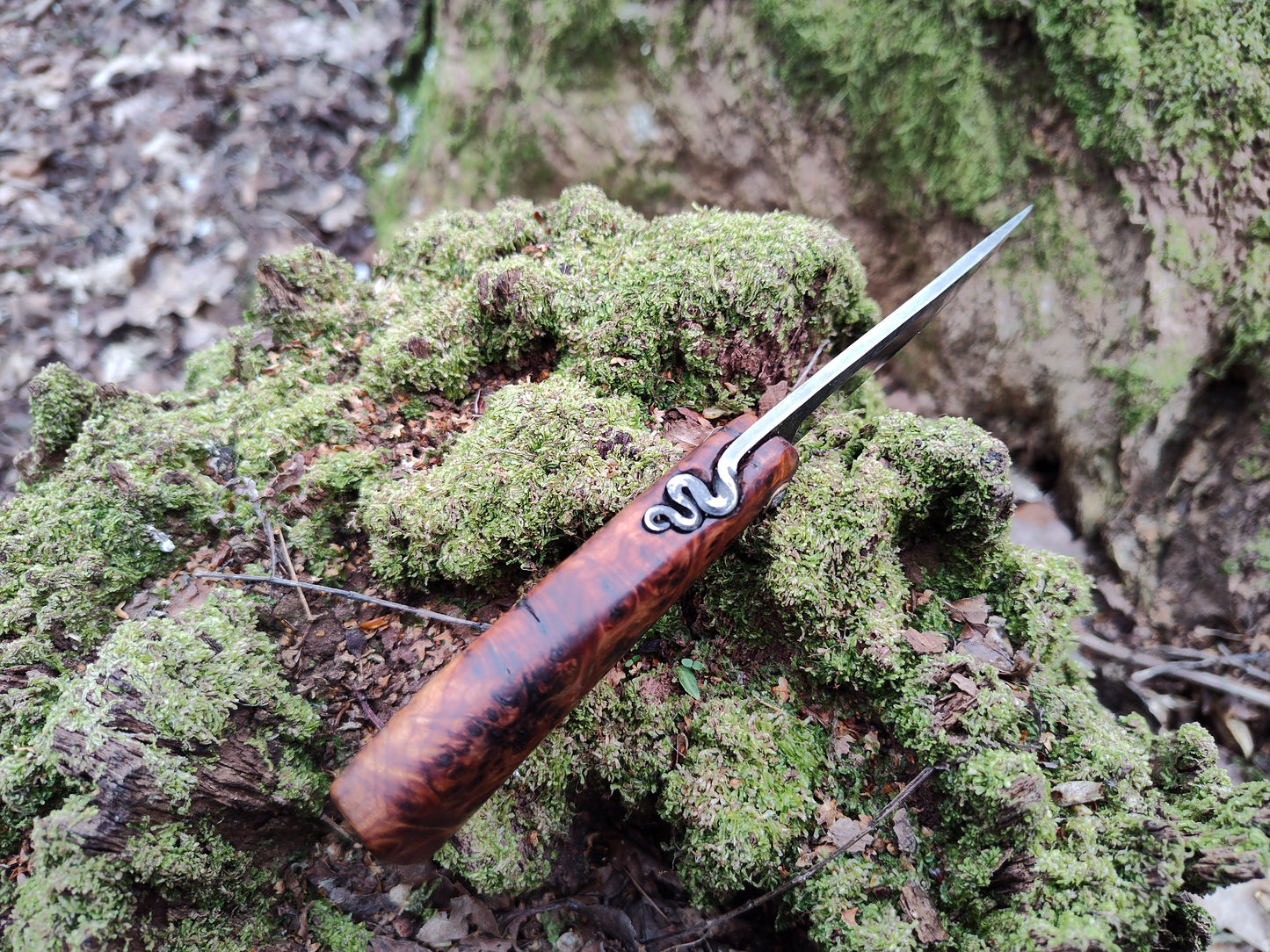 Hand-forged folding knife / Viking Friction Folder / Sheffcut Carbon Steel Blade with Yew Burl handle / UK Legal