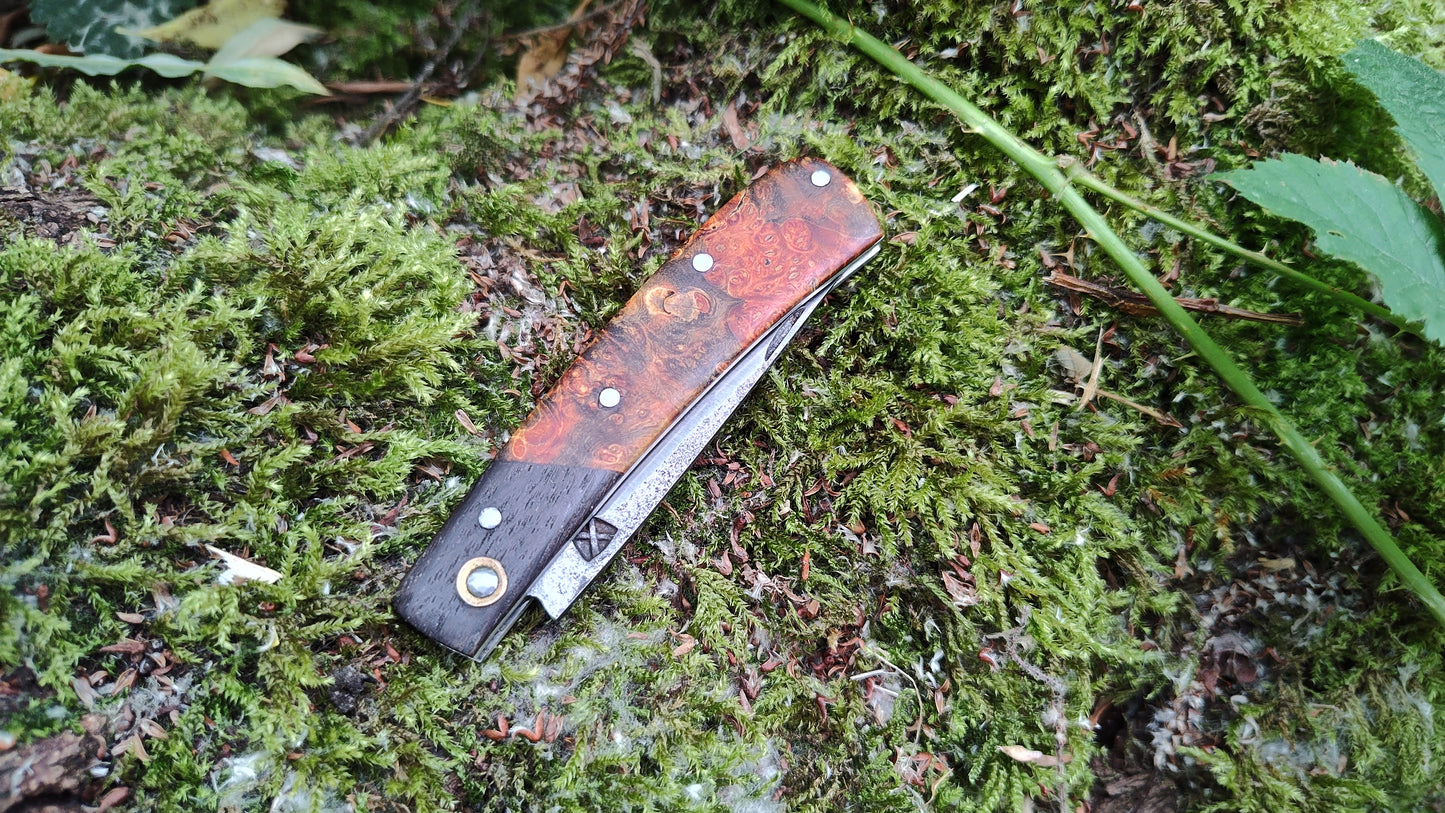 Hand-forged Slipjoint / Slimline Gentleman's pocket Knife / Sheffcut Carbon Steel blade with Box Elder Burl (Stabilized) Scales and Bog Oak bolsters / UK Legal Pocketknife