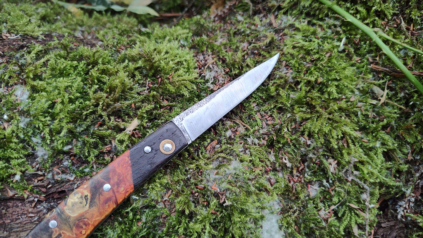 Hand-forged Slipjoint / Slimline Gentleman's pocket Knife / Sheffcut Carbon Steel blade with Box Elder Burl (Stabilized) Scales and Bog Oak bolsters / UK Legal Pocketknife