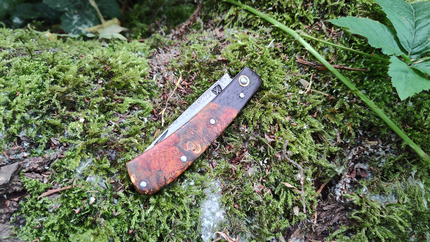Hand-forged Slipjoint / Slimline Gentleman's pocket Knife / Sheffcut Carbon Steel blade with Box Elder Burl (Stabilized) Scales and Bog Oak bolsters / UK Legal Pocketknife