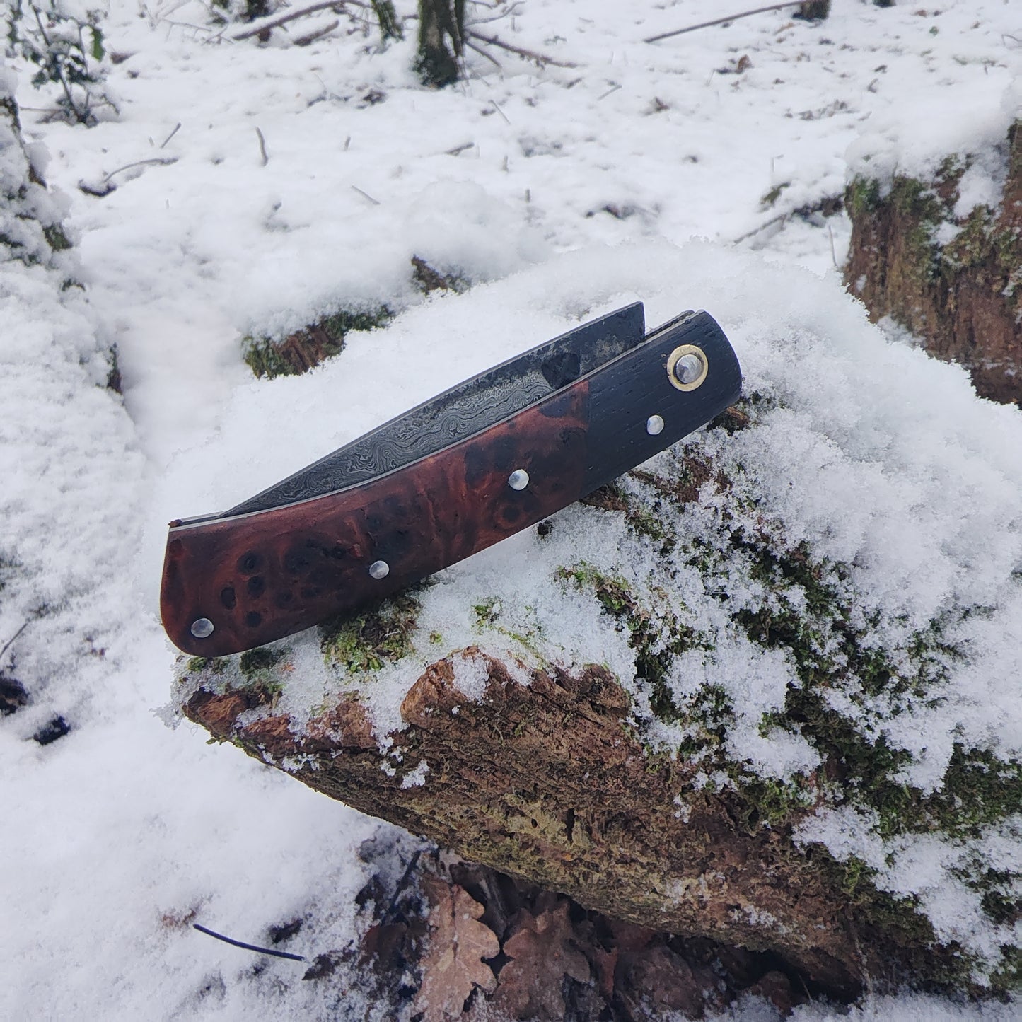 Hand-forged Slipjoint / Heavy Duty Folding Knife / Raindrop Damascus San Mai blade / Bog Oak bolsters with Yew Burl Scales / UK Legal Pocketknife