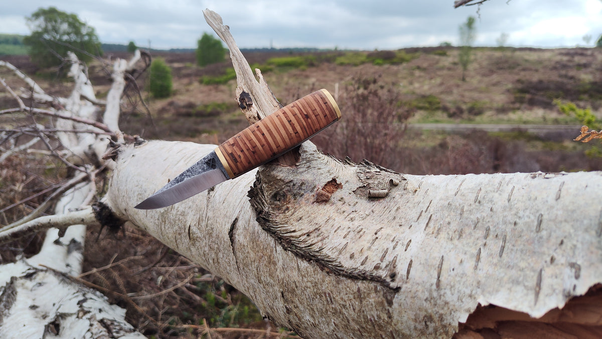 [RESERVED FOR LAURA] Hand-forged Friction Folder  / 80Crv2 Carbon Steel blade / Stacked Birch Bark Handle / UK Legal Carry