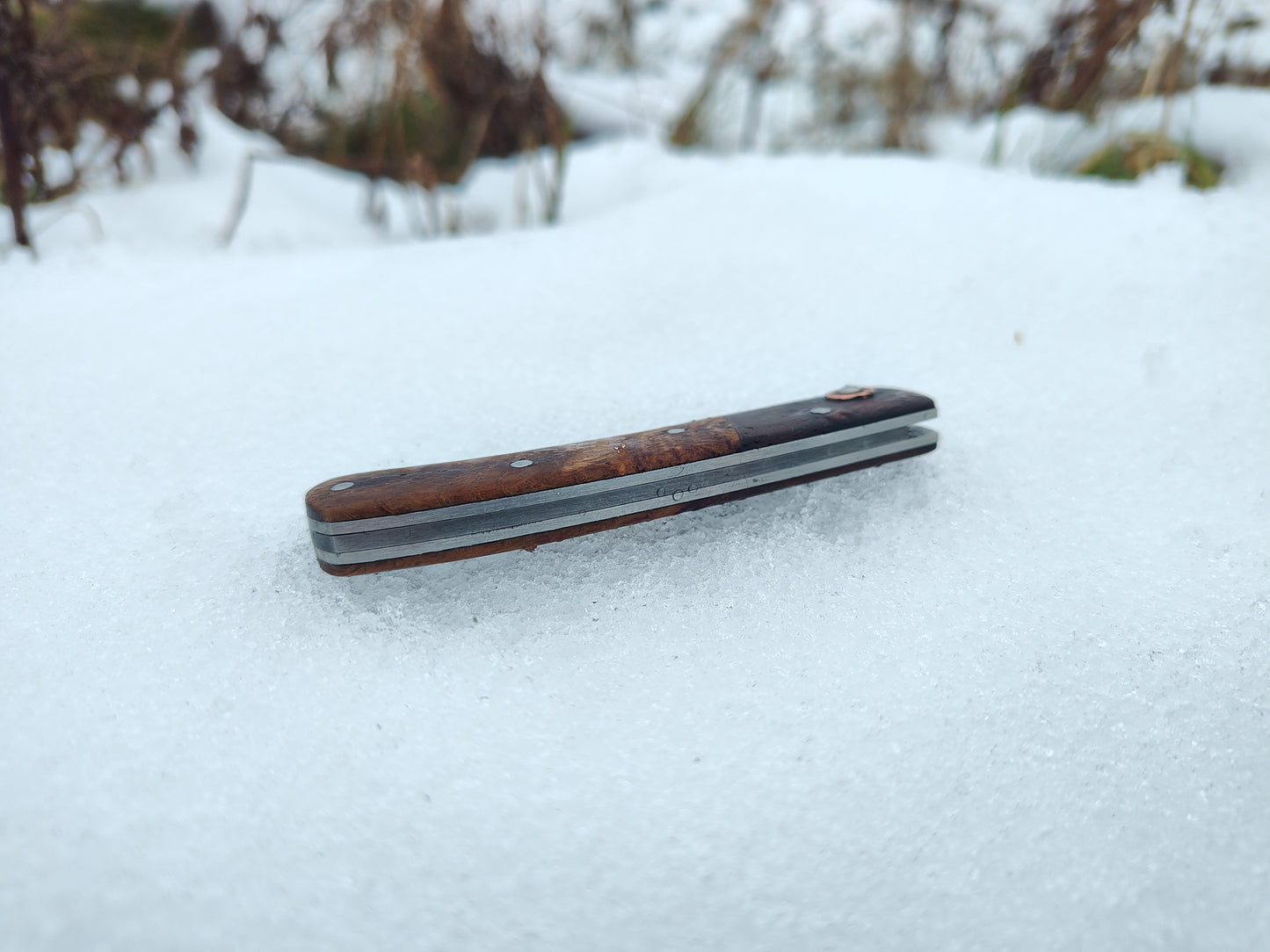 Hand-forged Slipjoint / Raindrop Copper Damascus Blade / Stainless Steel Liners, Bog Yew bolsters & Oak Burl Scales / UK Legal Pocket Knife