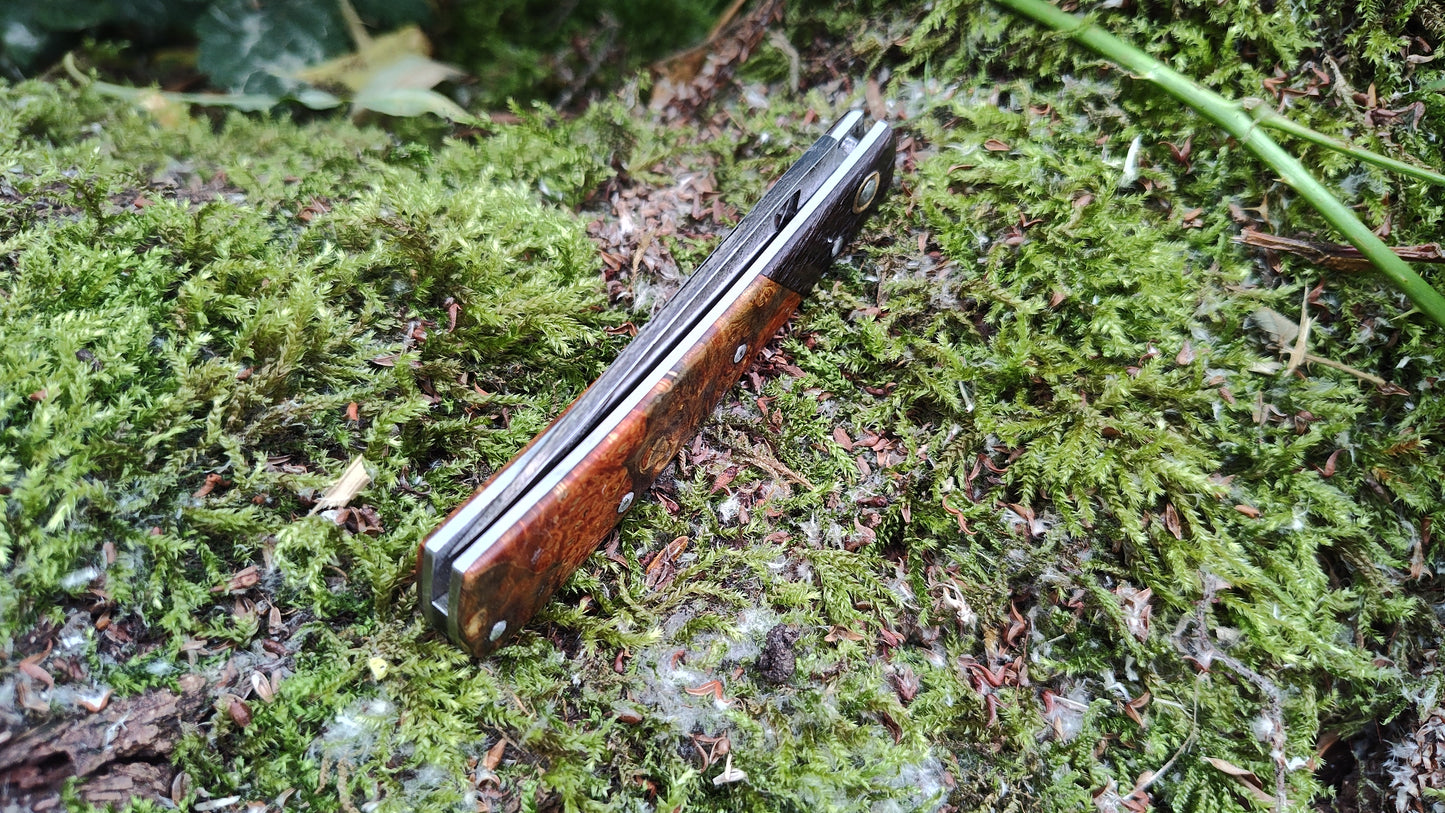 Hand-forged Slipjoint / Slimline Gentleman's pocket Knife / Sheffcut Carbon Steel blade with Box Elder Burl (Stabilized) Scales and Bog Oak bolsters / UK Legal Pocketknife