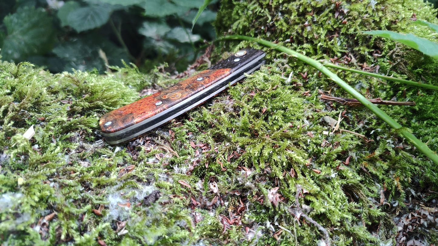 Hand-forged Slipjoint / Slimline Gentleman's pocket Knife / Sheffcut Carbon Steel blade with Box Elder Burl (Stabilized) Scales and Bog Oak bolsters / UK Legal Pocketknife